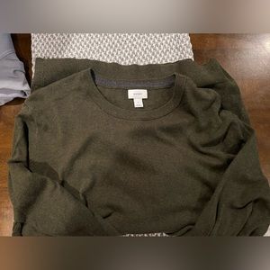 Old Navy XL crew Sweater